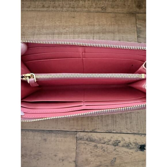 Miu Miu Wallet Womens Pink Croc Embossed Zip Around Leather Clutch Purse Italy - Picture 9 of 12
